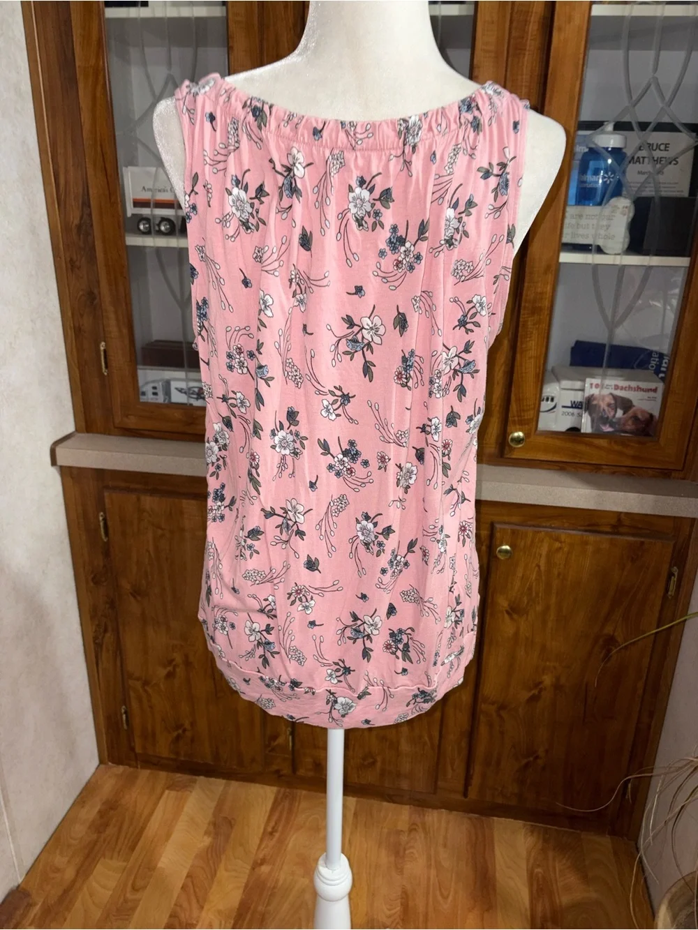 Loft outlet size X-Large pink sleeveless top w/floral pattern EUC